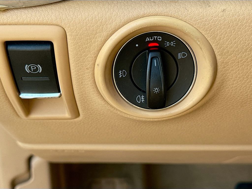 Used 2012 Porsche Cayenne image 32