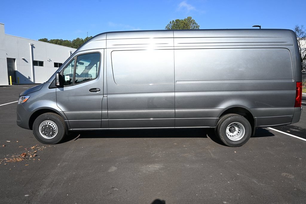Used 2026 Mercedes-Benz Sprinter 3500 image 3