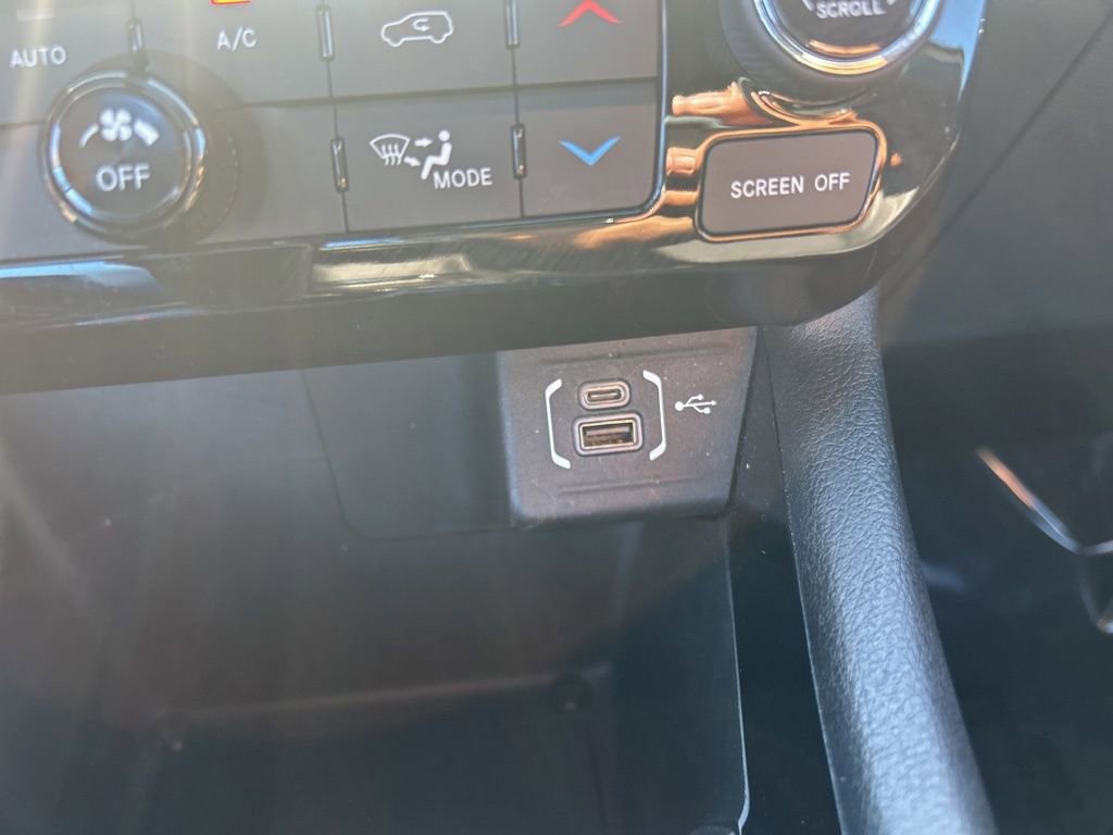 Used 2024 Jeep Compass Trailhawk image 39