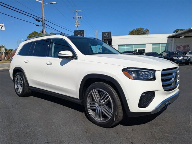 Used 2024 Mercedes-Benz GLS 450 4MATIC image 2