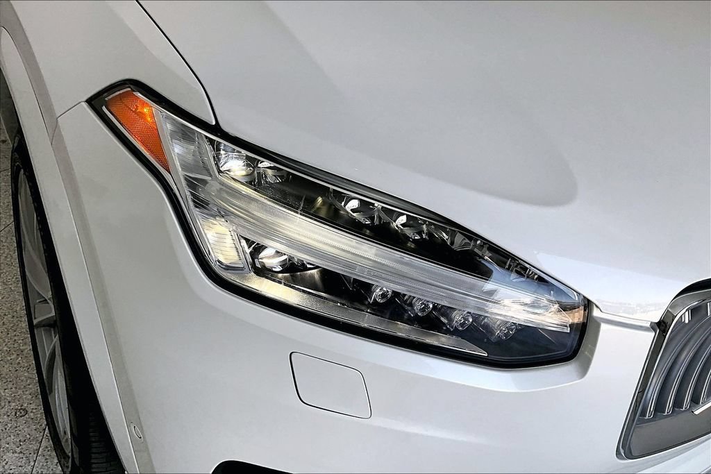 Certified 2025 Volvo XC90 B6 Plus w/ Protection Package Premier AWD/4WD image 40