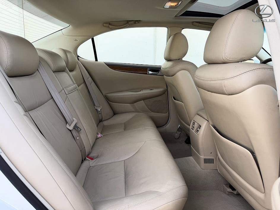 Used 2005 Lexus ES 330 FWD image 14