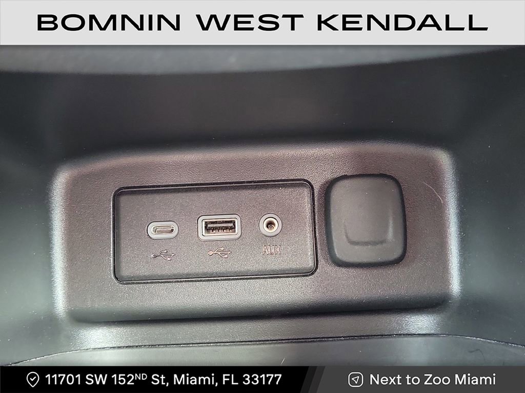 Used 2023 Chevrolet Equinox LT image 20