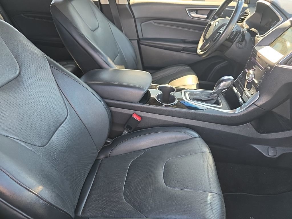Used 2018 Ford Edge Titanium w/ Equipment Group 301A image 14