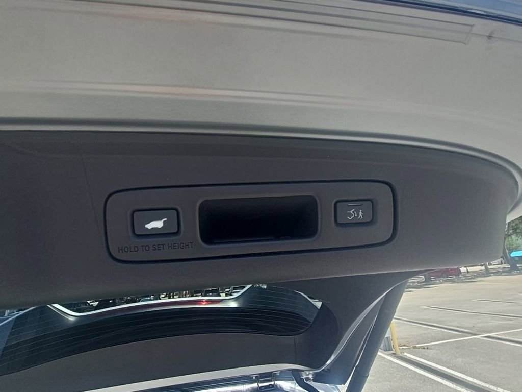 Used 2025 Acura ADX FWD image 28
