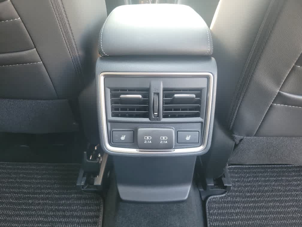 Used 2022 Subaru Forester Touring AWD/4WD image 29
