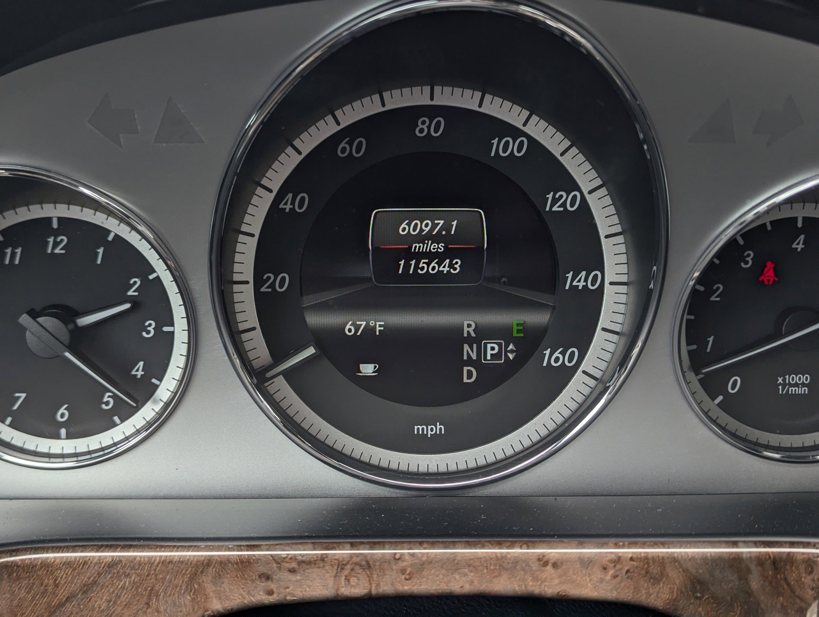 Used 2013 Mercedes-Benz E 350 4MATIC Sedan image 14