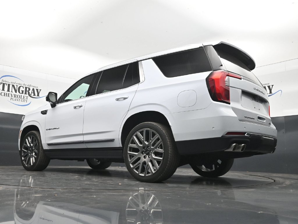 Certified 2026 GMC Yukon Denali Ultimate w/ LPO, Floor Liner Package AWD/4WD image 30