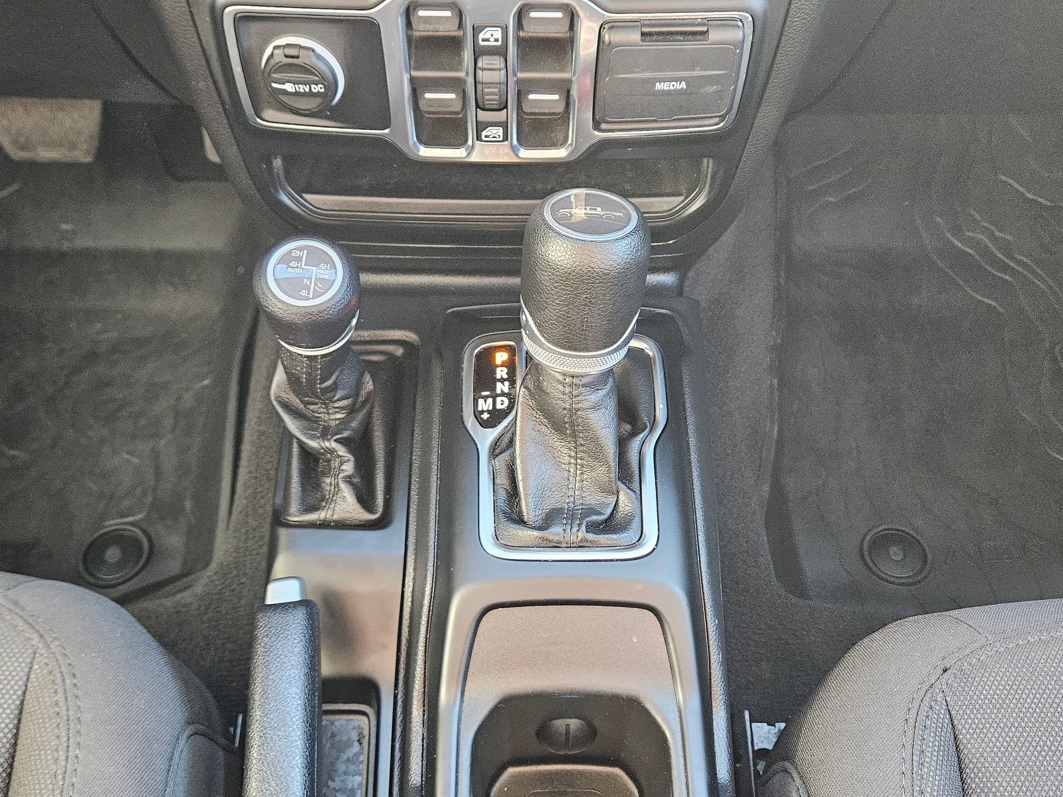 Used 2023 Jeep Gladiator Willys image 13