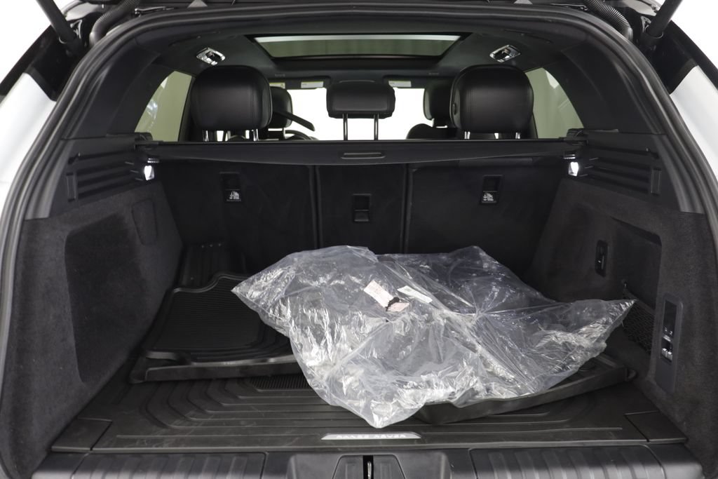 Certified 2026 Land Rover Range Rover Sport SE AWD/4WD image 18