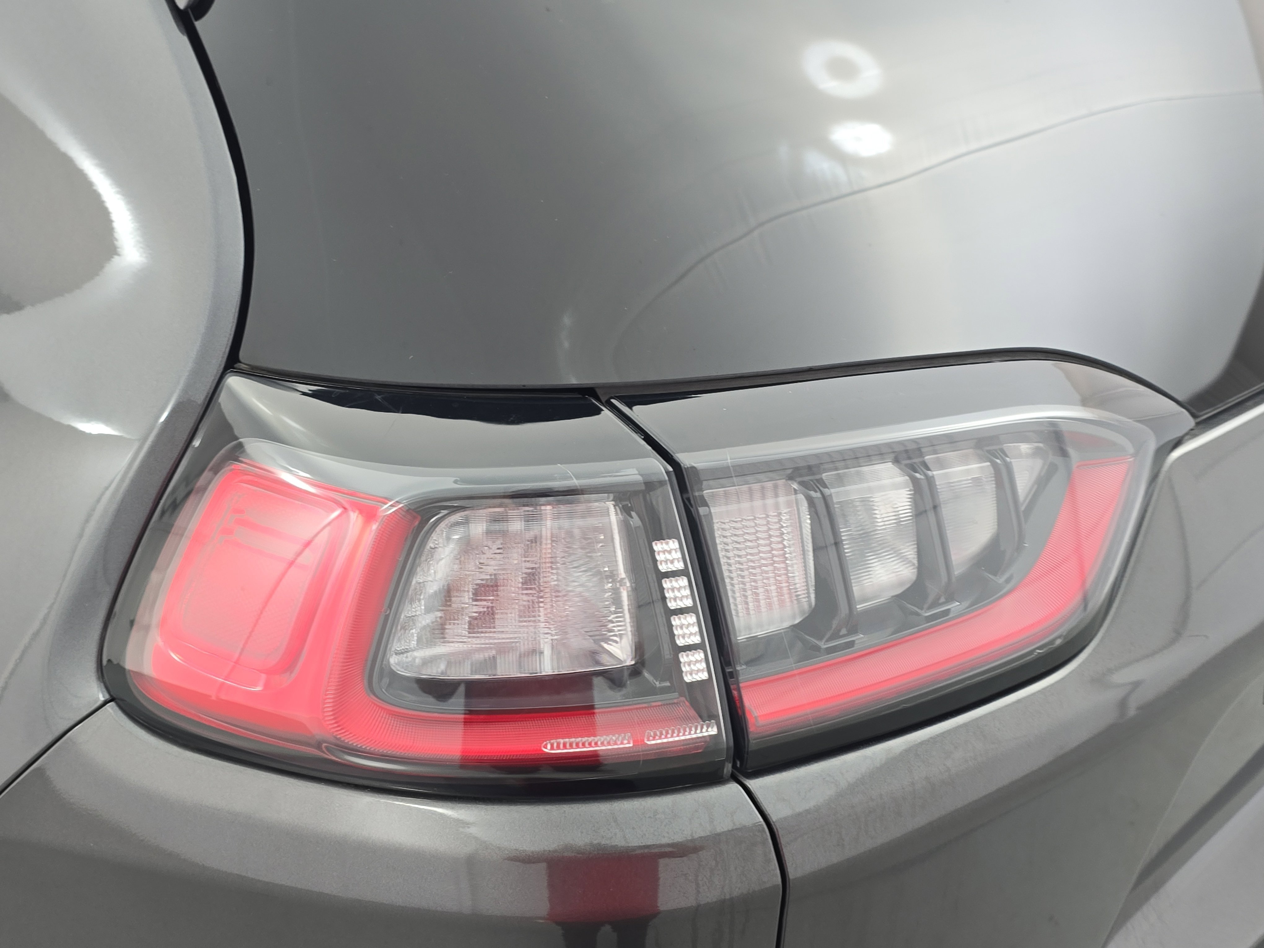 Used 2021 Jeep Cherokee Limited w/ Elite Package image 34