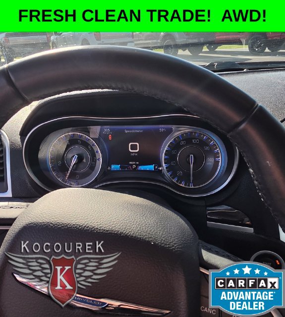Used 2015 Chrysler 300 Limited AWD/4WD image 4