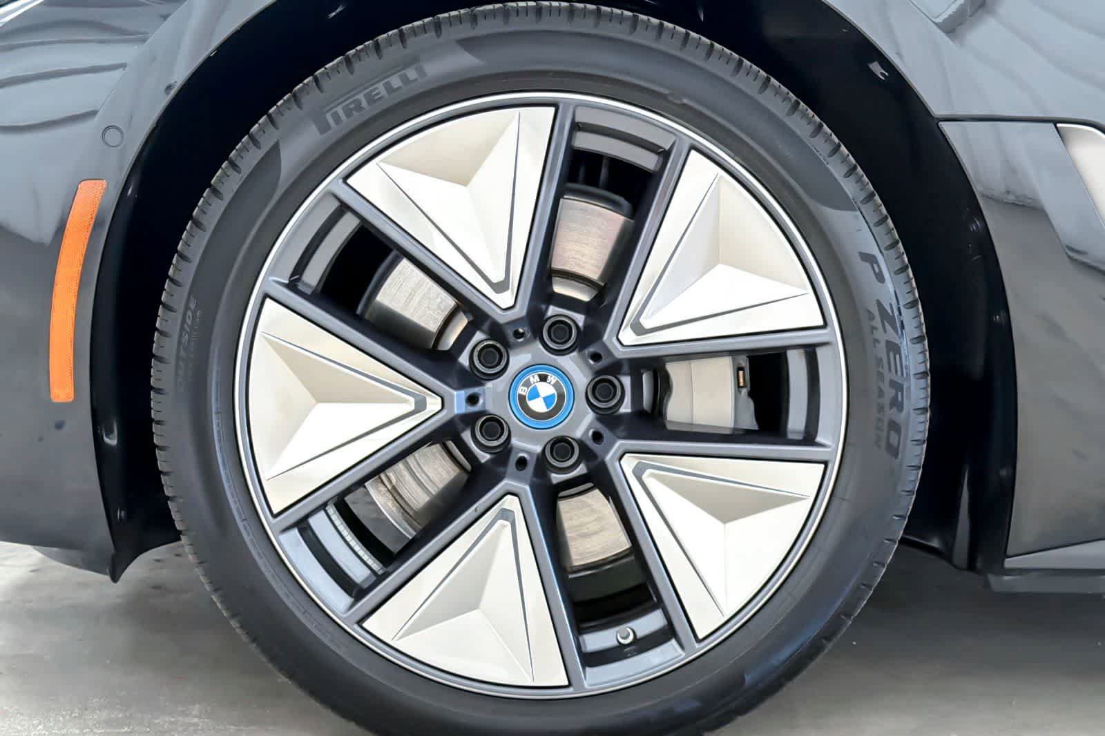 Used 2023 BMW i4 eDrive35 w/ Premium Package RWD image 26