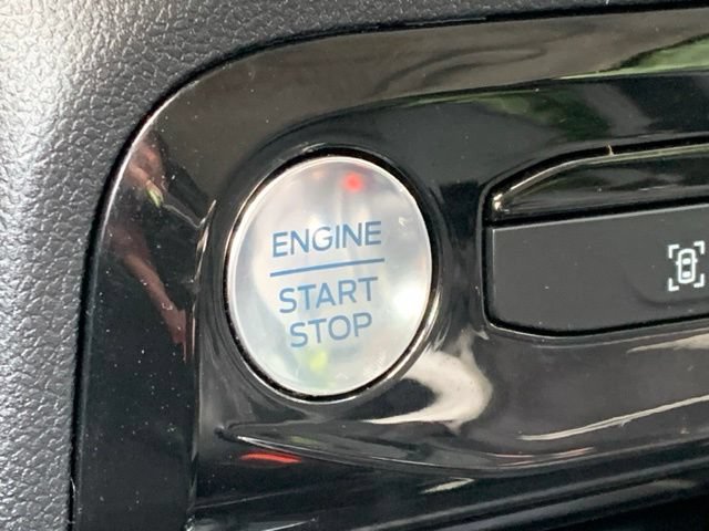 Certified 2025 Ford Escape Platinum AWD/4WD image 22