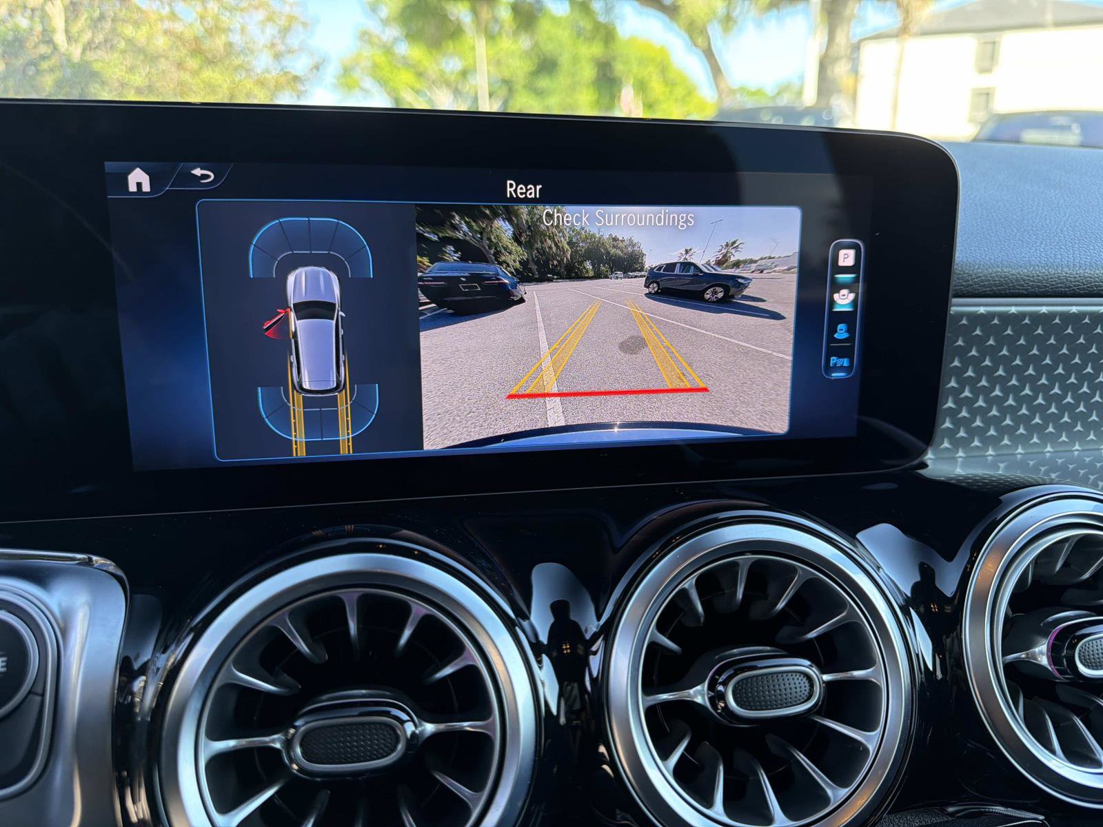 Used 2025 Mercedes-Benz GLB 250 image 22