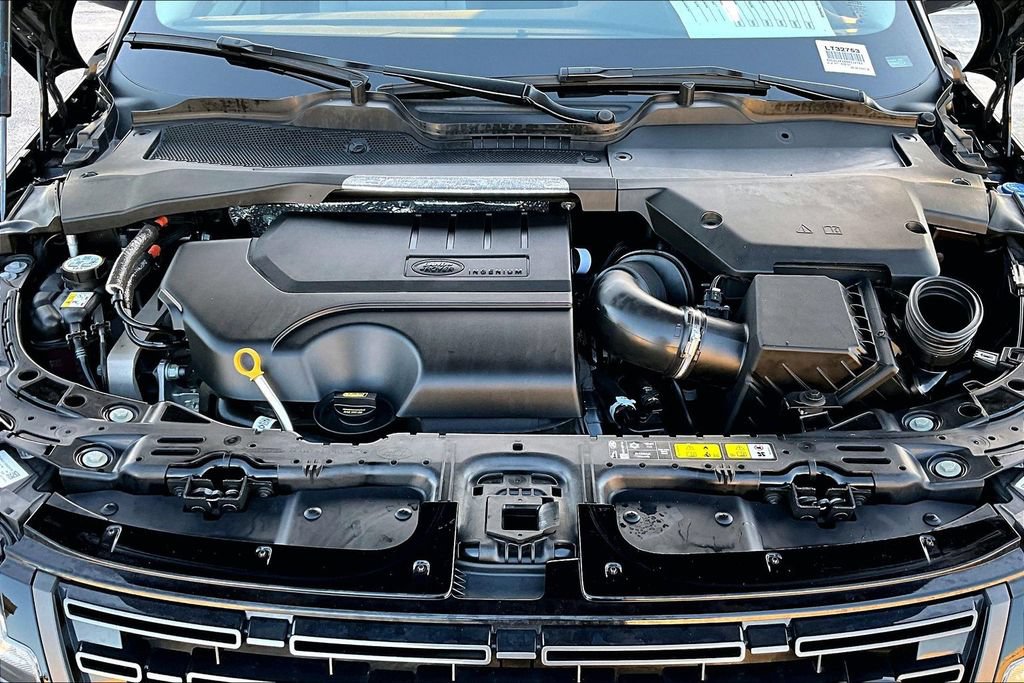 Certified 2024 Land Rover Range Rover Evoque Dynamic SE AWD/4WD image 28