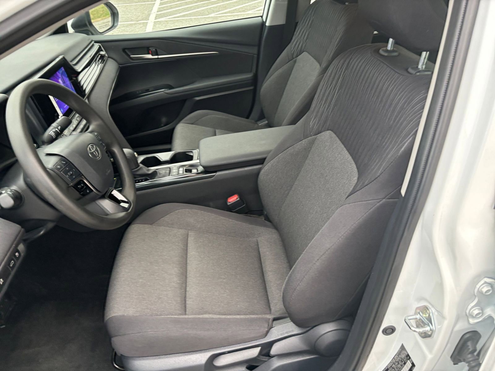 Used 2025 Toyota Camry LE image 25