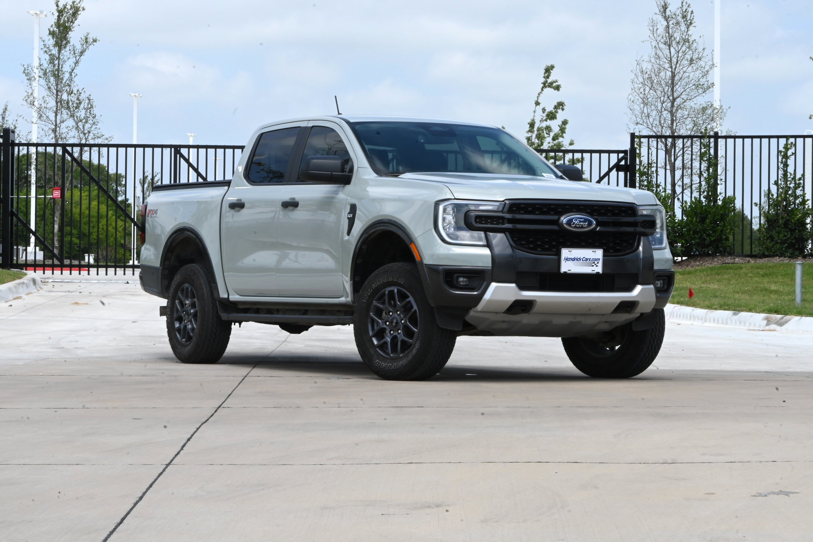 Used 2024 Ford Ranger XLT w/ FX4 Off-Road Package AWD/4WD image 2
