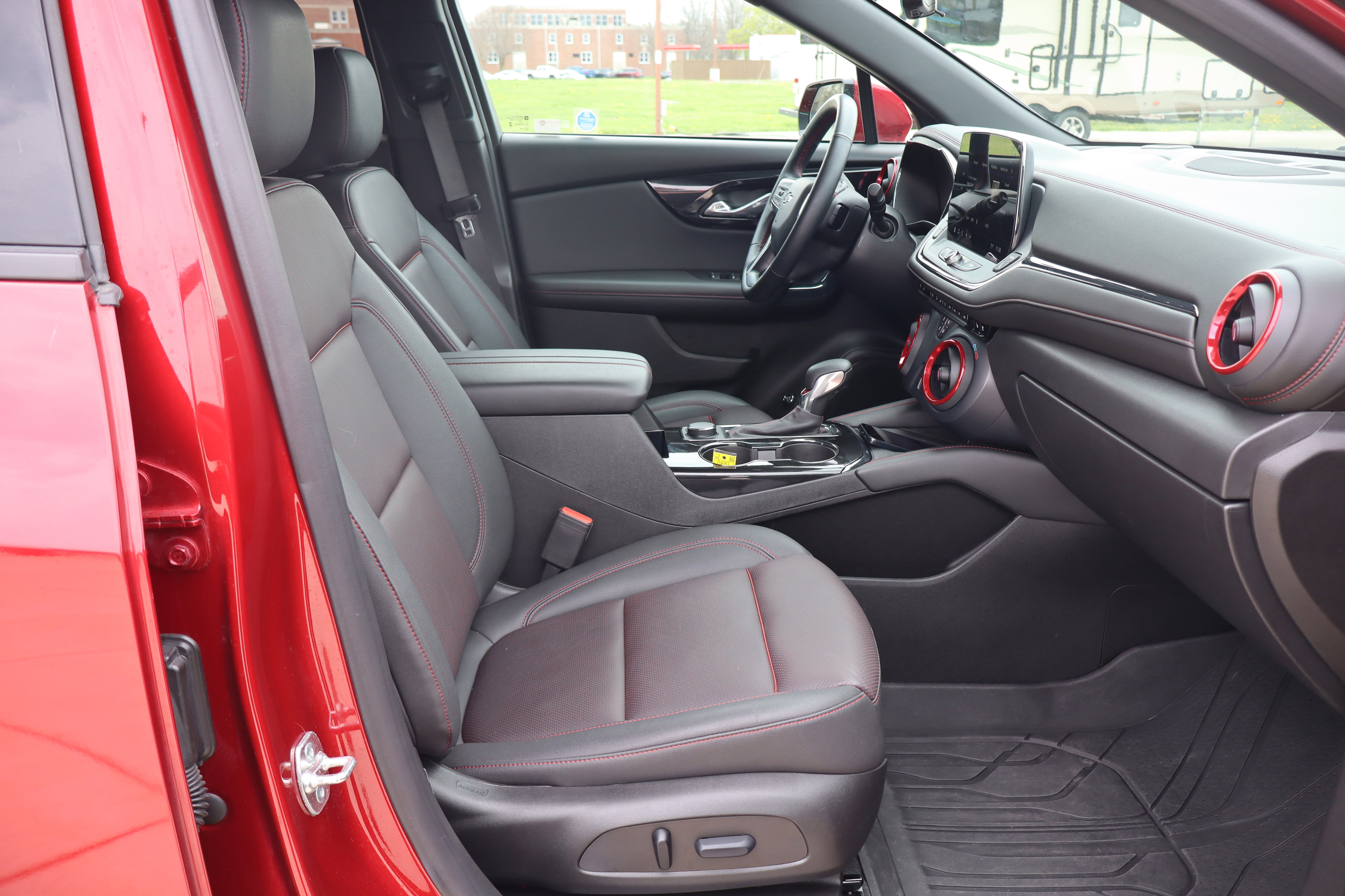 Used 2024 Chevrolet Blazer RS w/ Driver Confidence II Package image 12