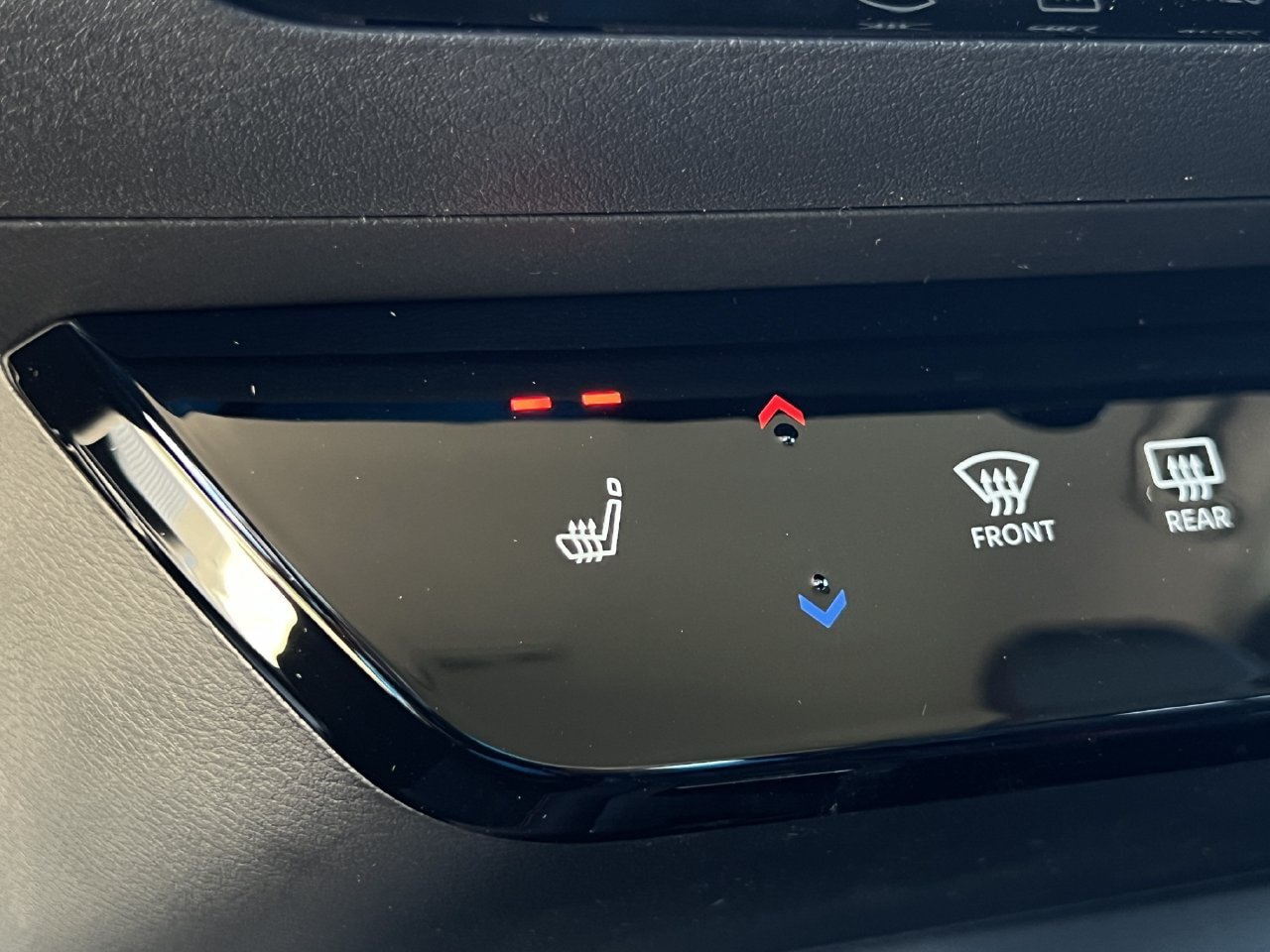 New 2027 Nissan Kicks SR AWD/4WD image 13