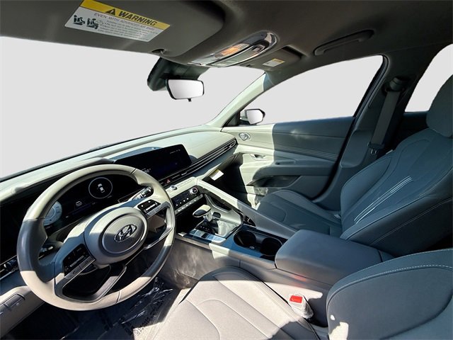 Used 2023 Hyundai Elantra SEL w/ Convenience Package image 20