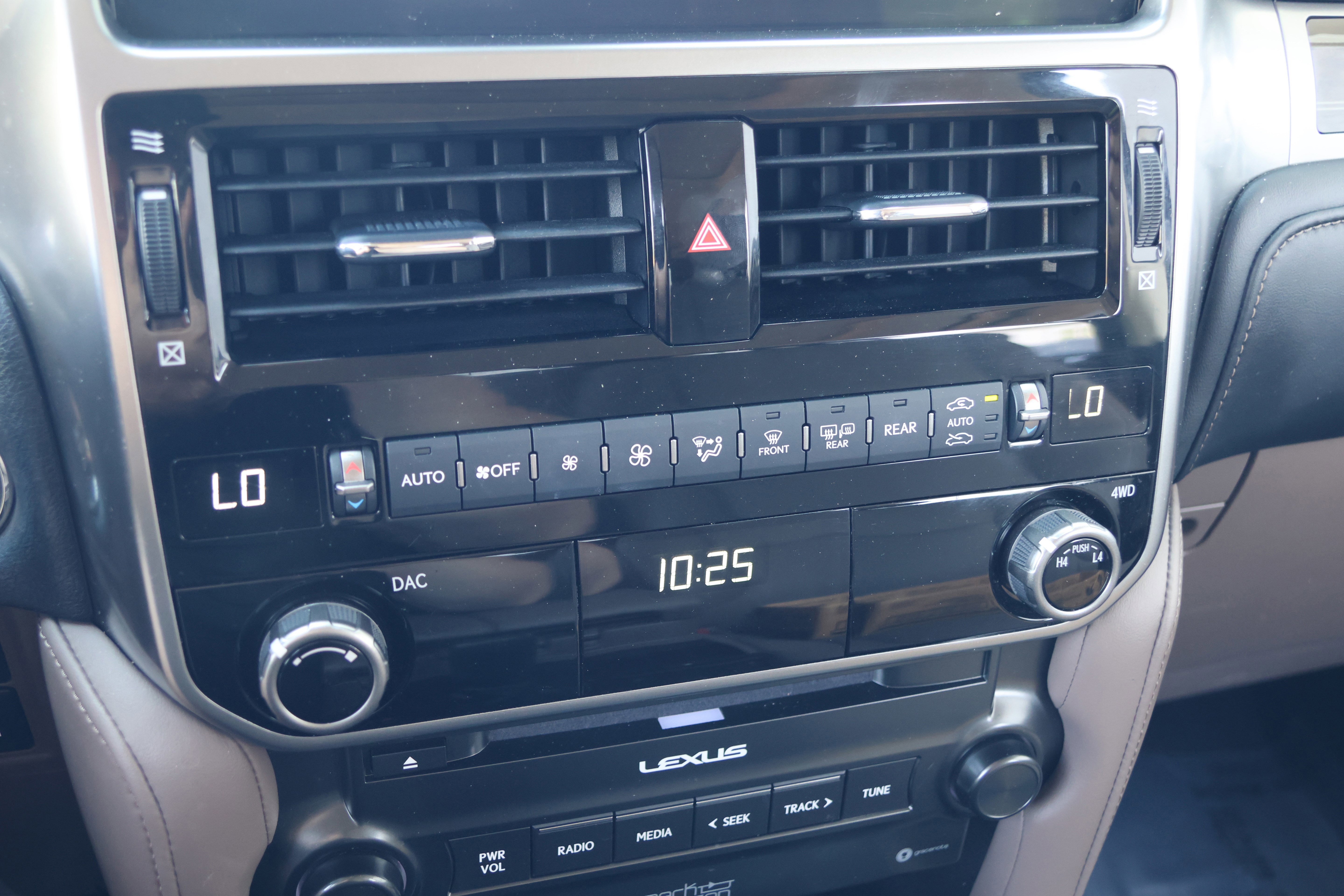 Used 2023 Lexus GX 460 Premium AWD/4WD image 27