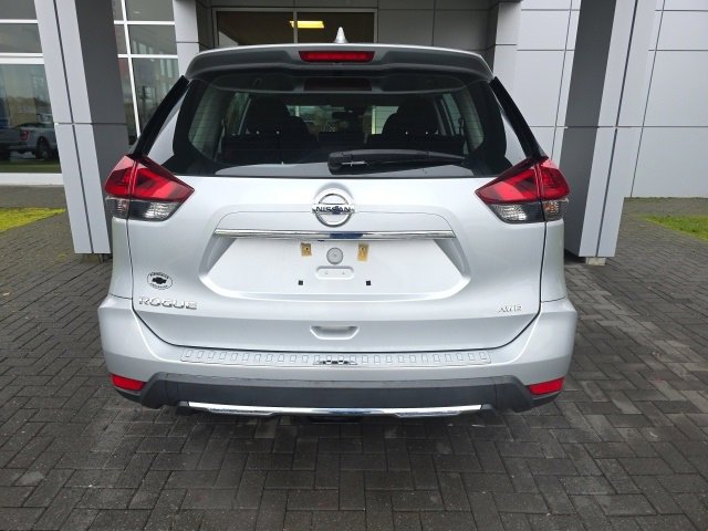 Used 2019 Nissan Rogue S image 3