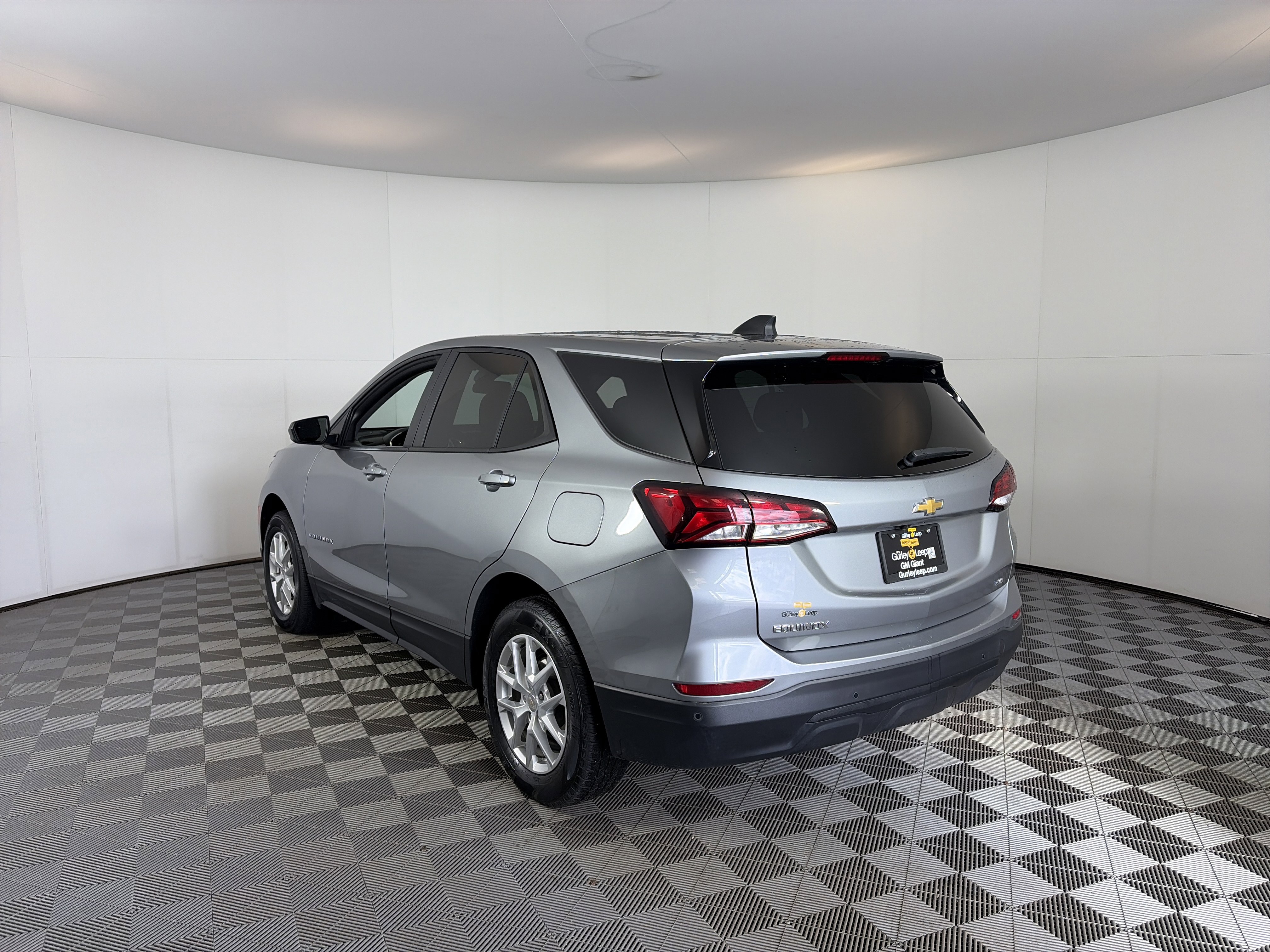 Certified 2024 Chevrolet Equinox LS w/ LS Convenience Package image 8