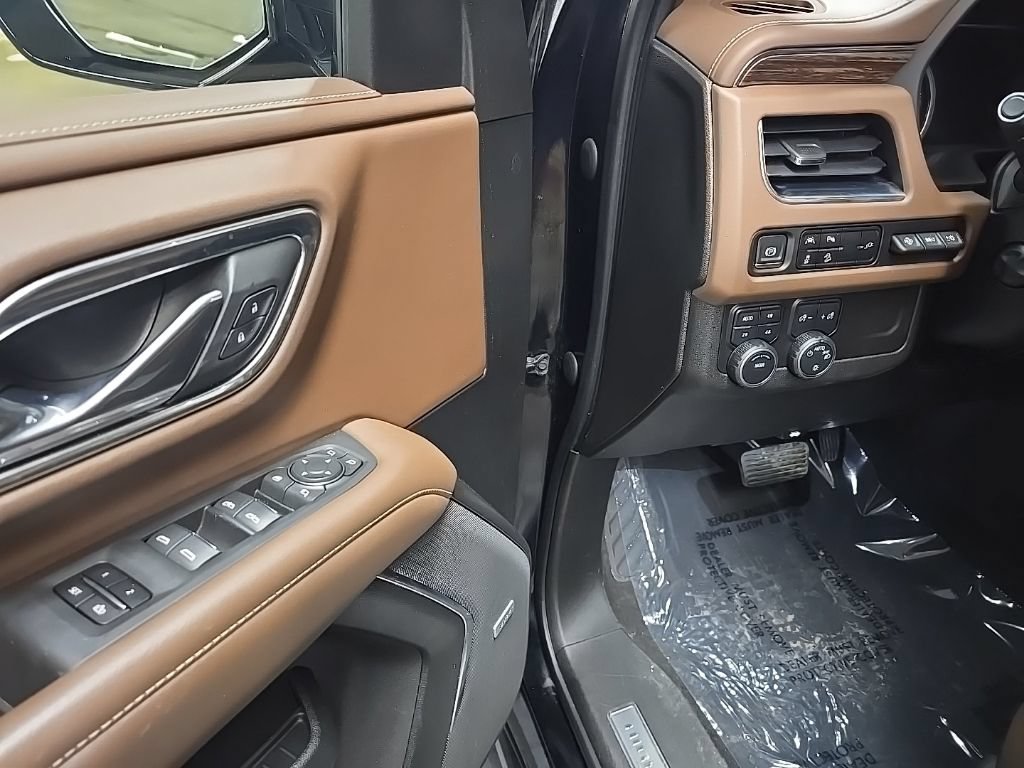 Used 2021 Chevrolet Tahoe High Country AWD/4WD image 29