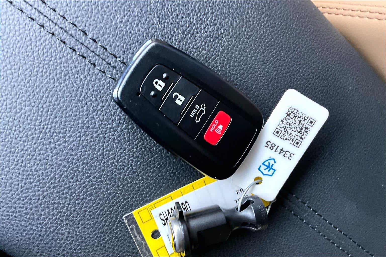 Used 2025 Toyota RAV4 XLE Premium w/ Weather Package FWD image 15