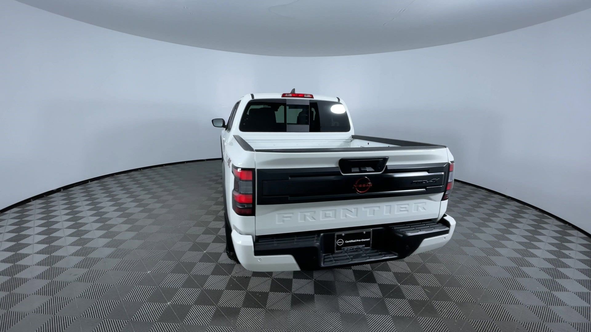 Certified 2025 Nissan Frontier PRO-4X image 7