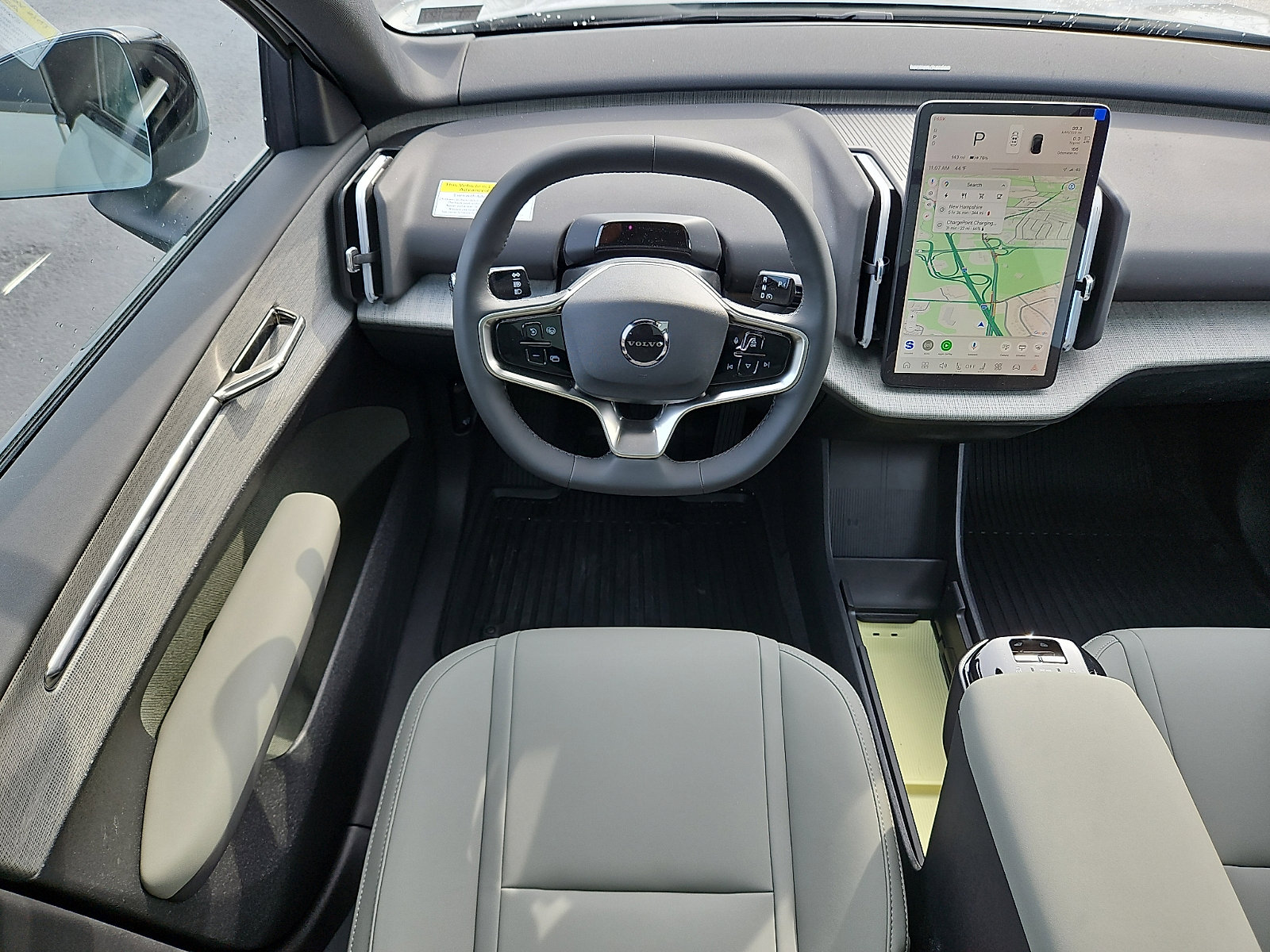 New 2026 Volvo EX30 Cross Country Ultra w/ Protection Package Premier AWD/4WD image 9