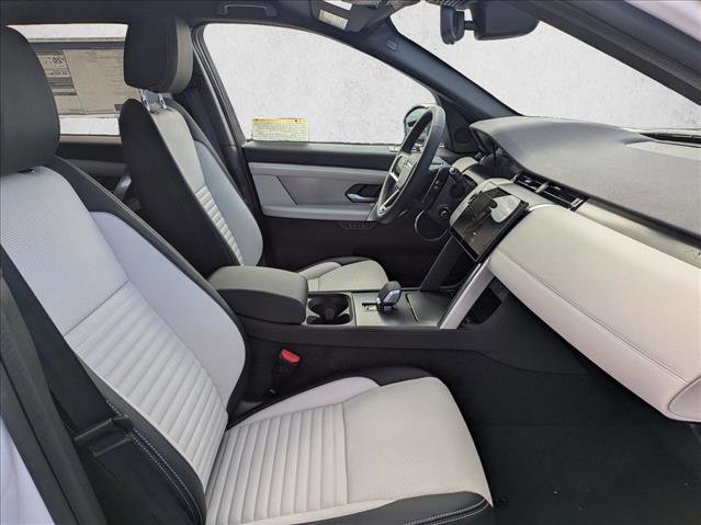 New 2026 Land Rover Discovery Sport Landmark image 17