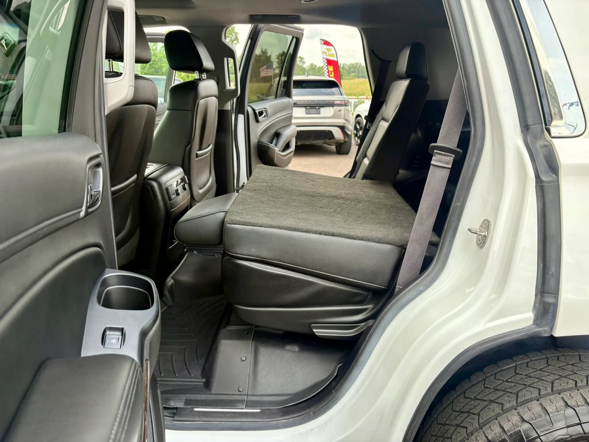 Used 2015 Chevrolet Tahoe LT w/ Luxury Package AWD/4WD image 20