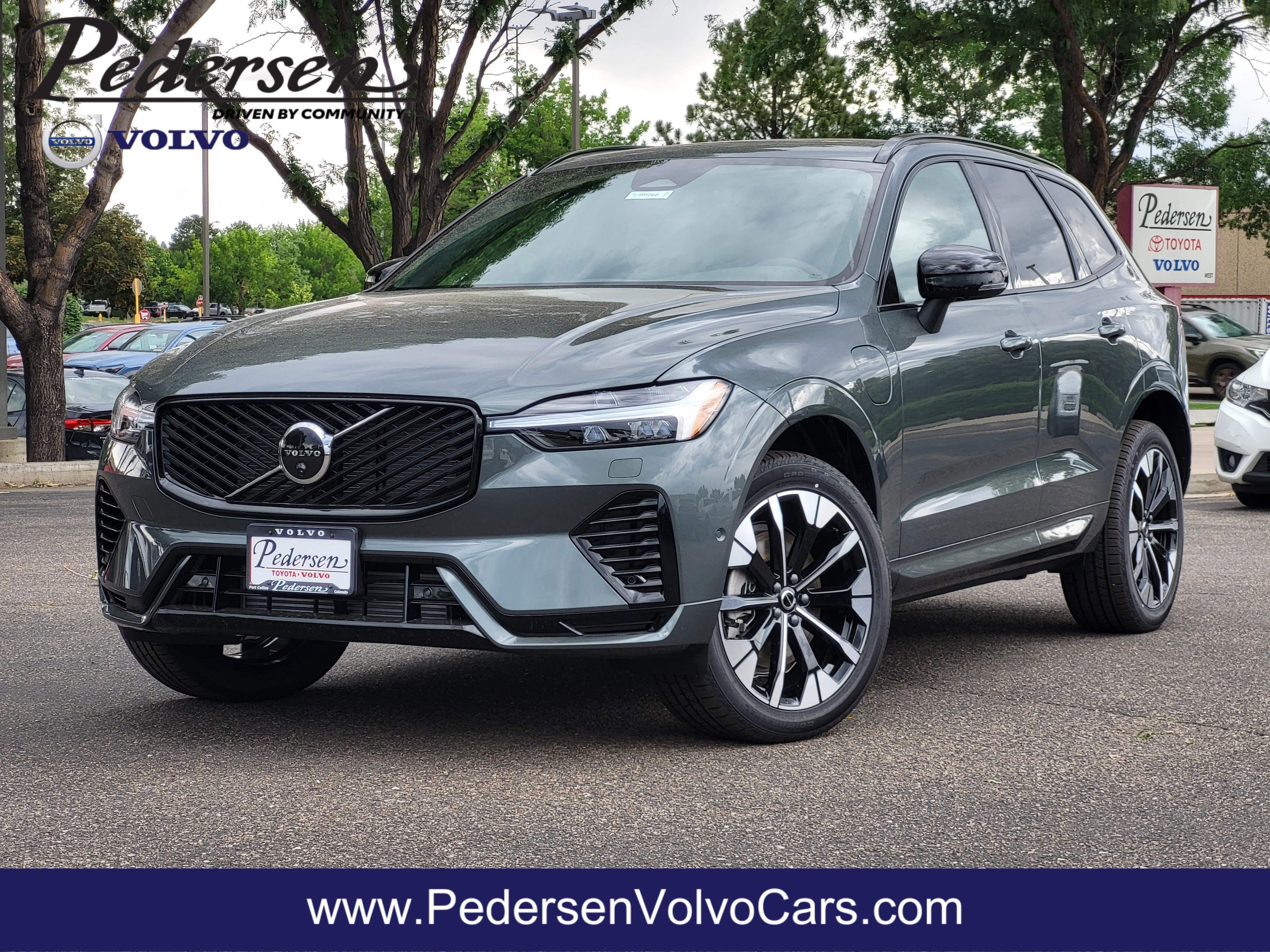 New 2026 Volvo XC60 T8 Plus w/ Protection Package Premier AWD/4WD image 2