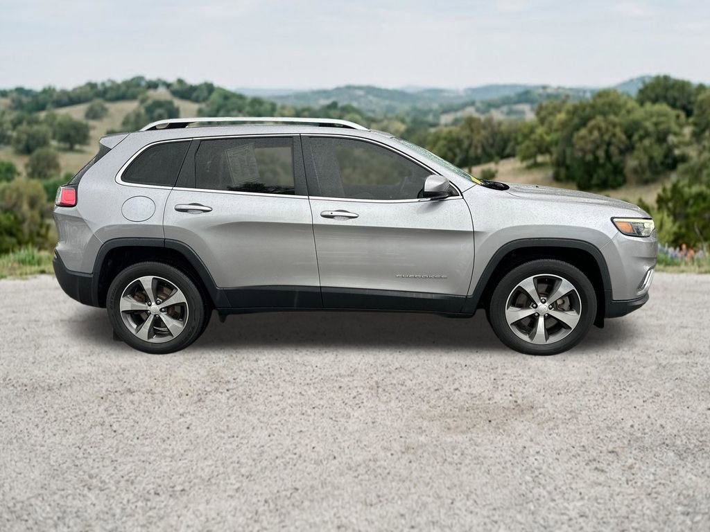 Used 2019 Jeep Cherokee Limited w/ Luxury Group AWD/4WD image 12