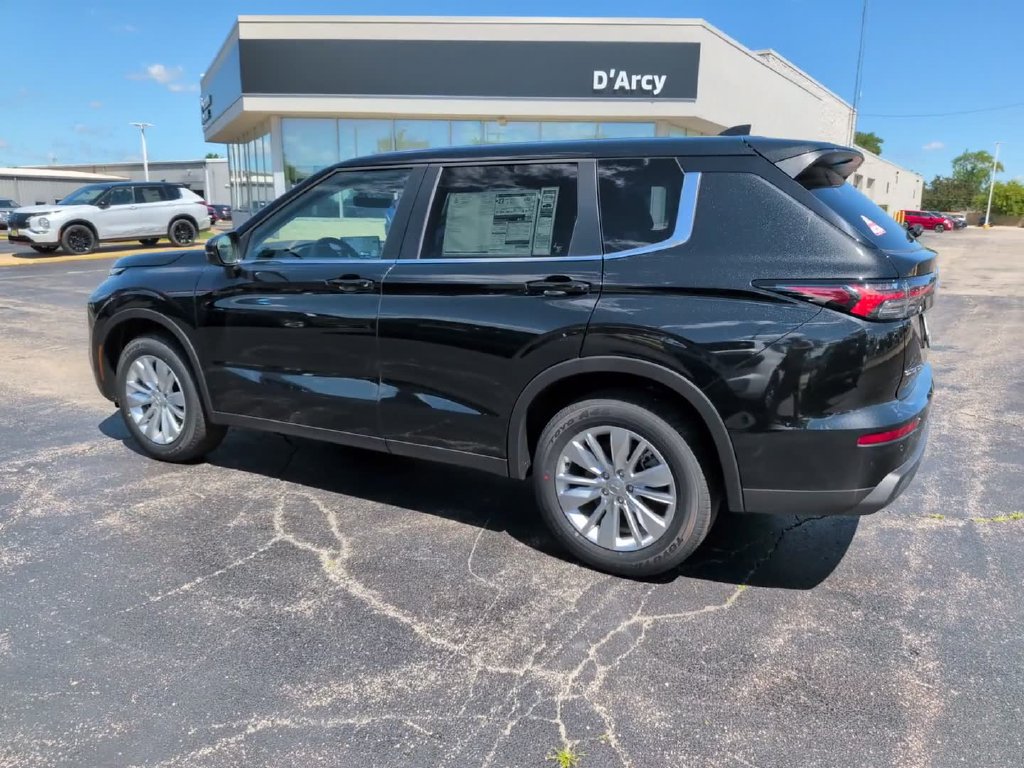 New 2026 Mitsubishi Outlander ES AWD/4WD image 15