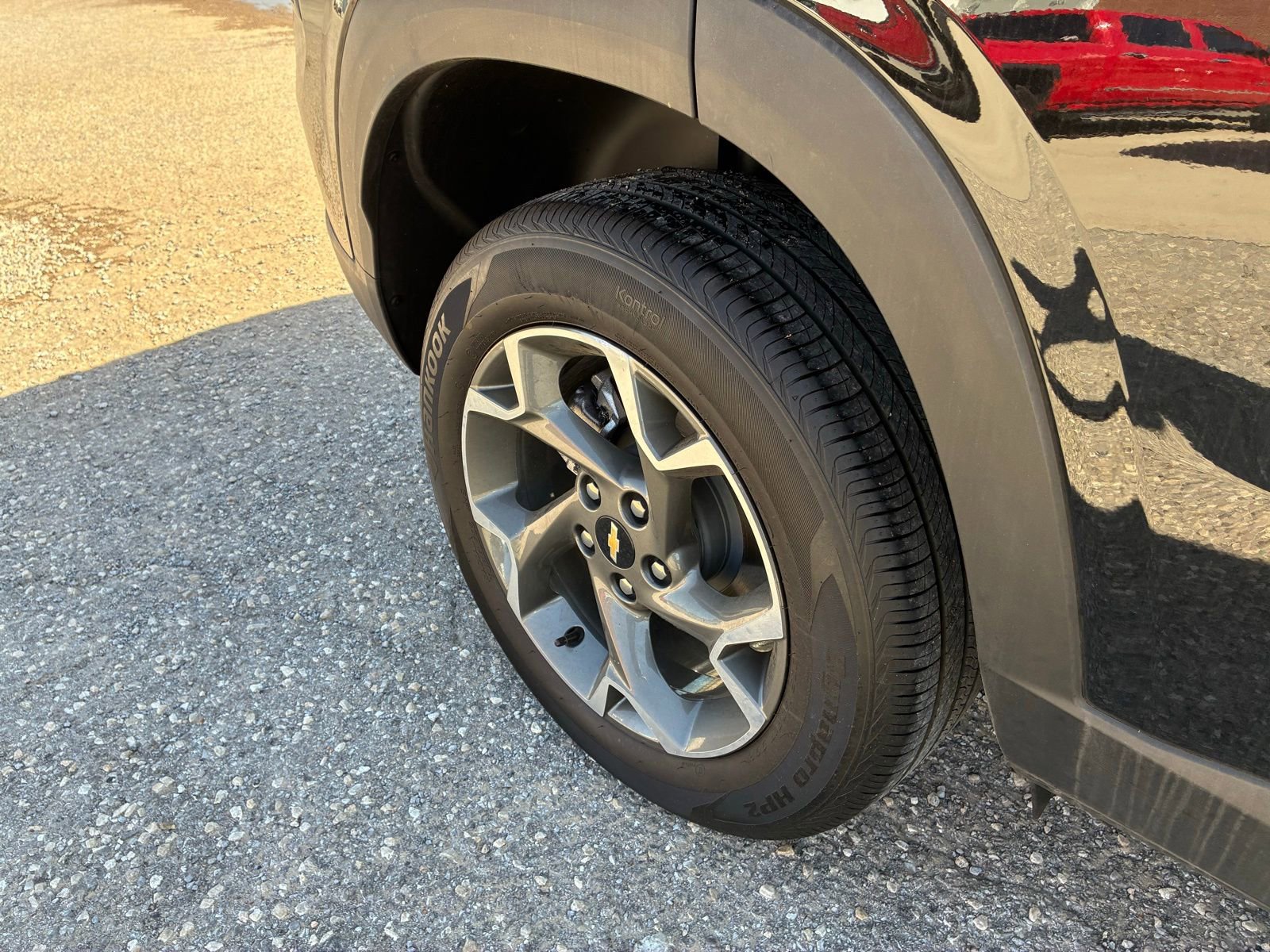 Used 2025 Chevrolet Trax LT FWD image 10