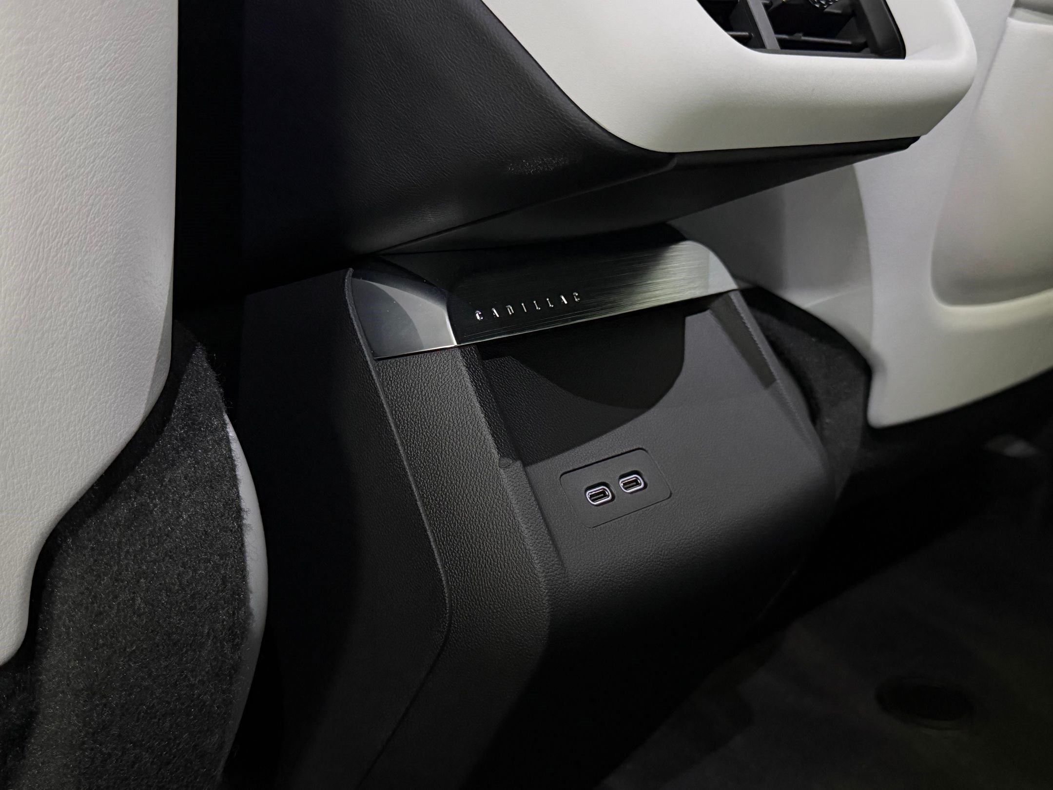 Certified 2025 Cadillac Lyriq Sport w/ LPO, Floor Liner Package RWD image 41