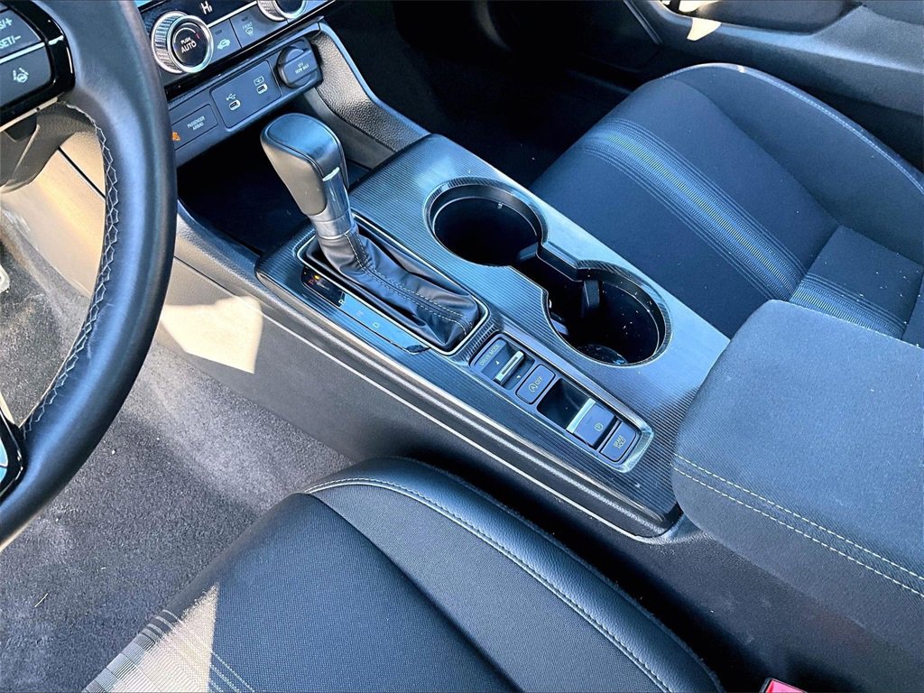Used 2025 Honda Civic Sport image 13