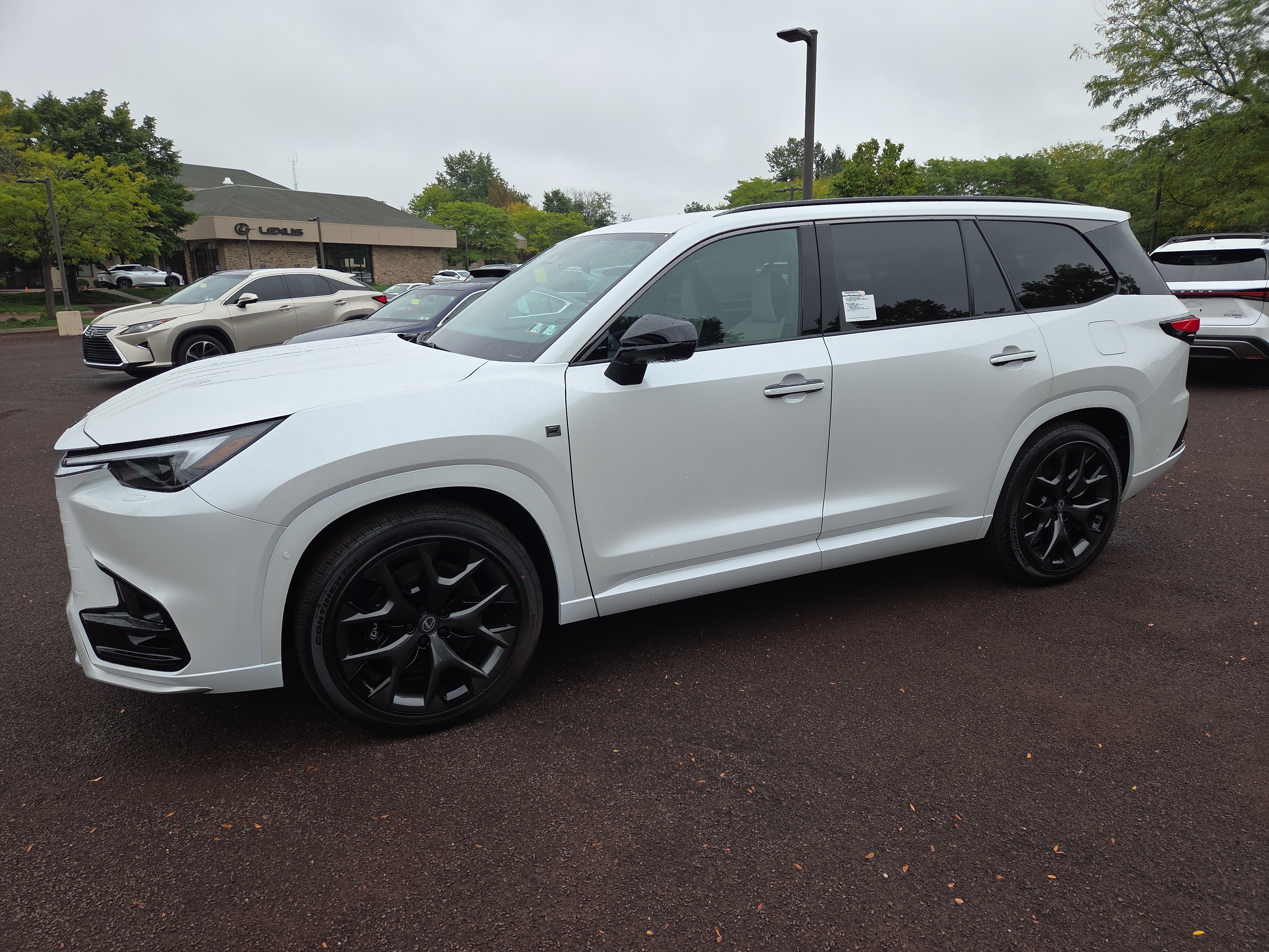 New 2026 Lexus TX 500h AWD w/ Technology Package image 5