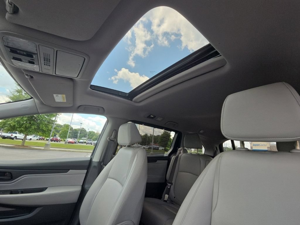 Used 2024 Honda Odyssey EX-L image 16