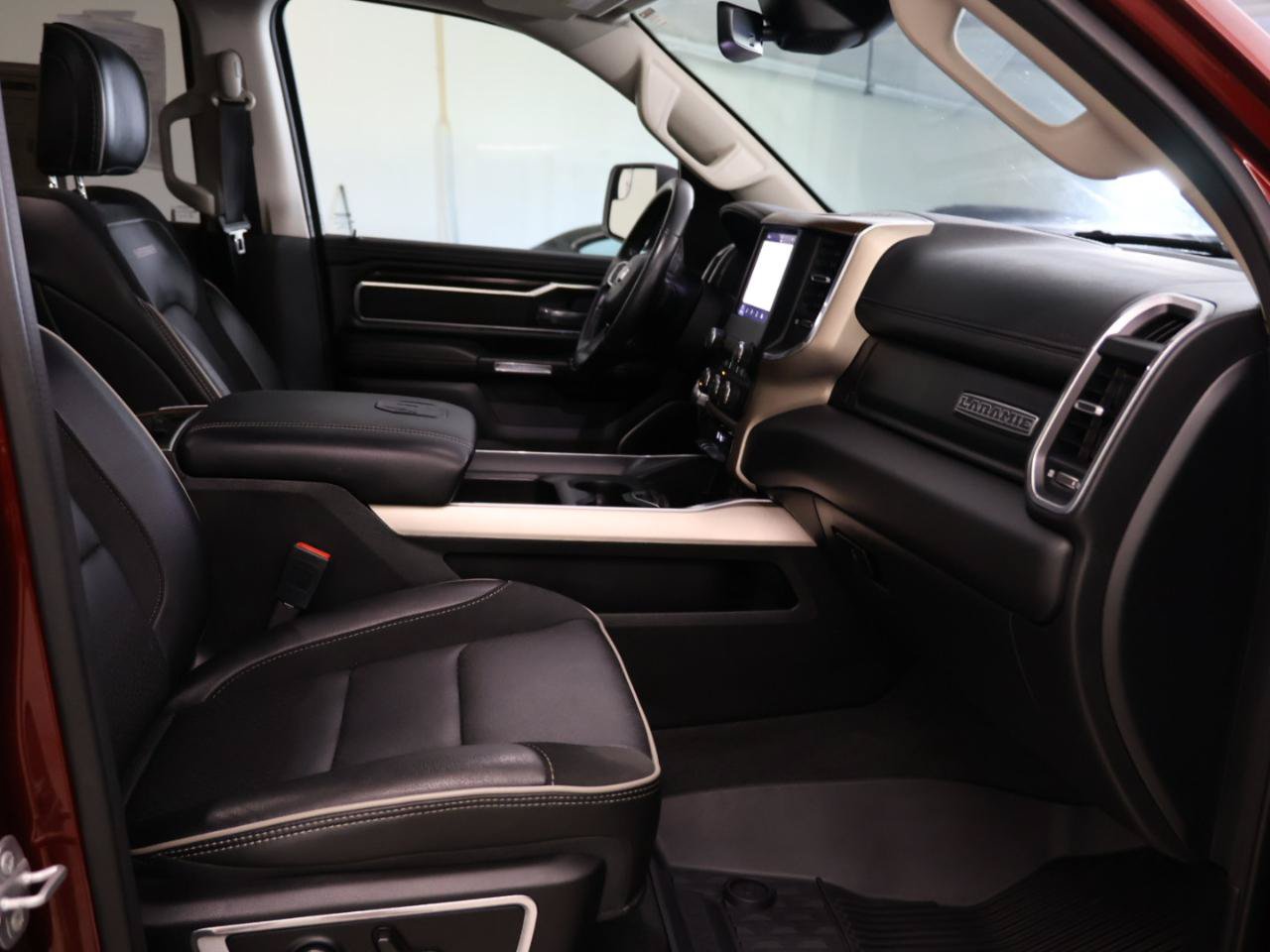 Used 2022 RAM 1500 Laramie AWD/4WD image 41