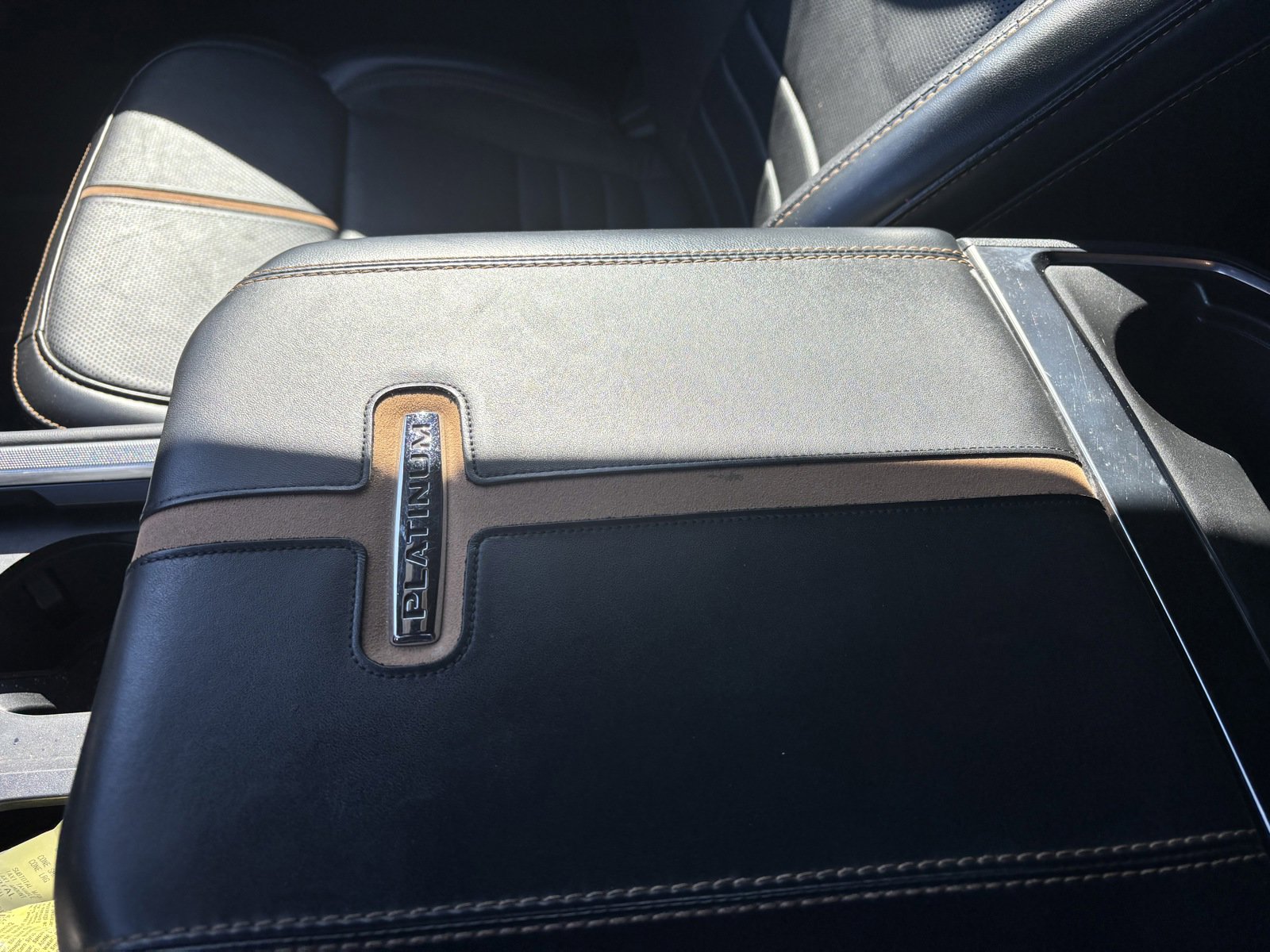 Used 2024 Ford F250 Platinum image 19