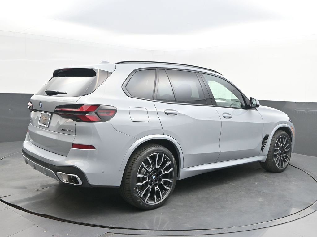 New 2026 BMW X5 xDrive50e AWD/4WD image 7
