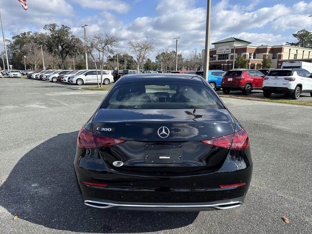 Used 2025 Mercedes-Benz C 300 Sedan image 4