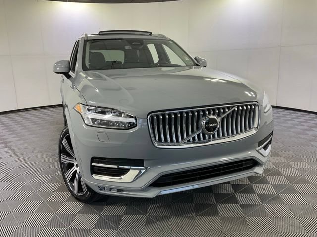 Certified 2025 Volvo XC90 B6 Plus w/ Protection Package Premier AWD/4WD image 8