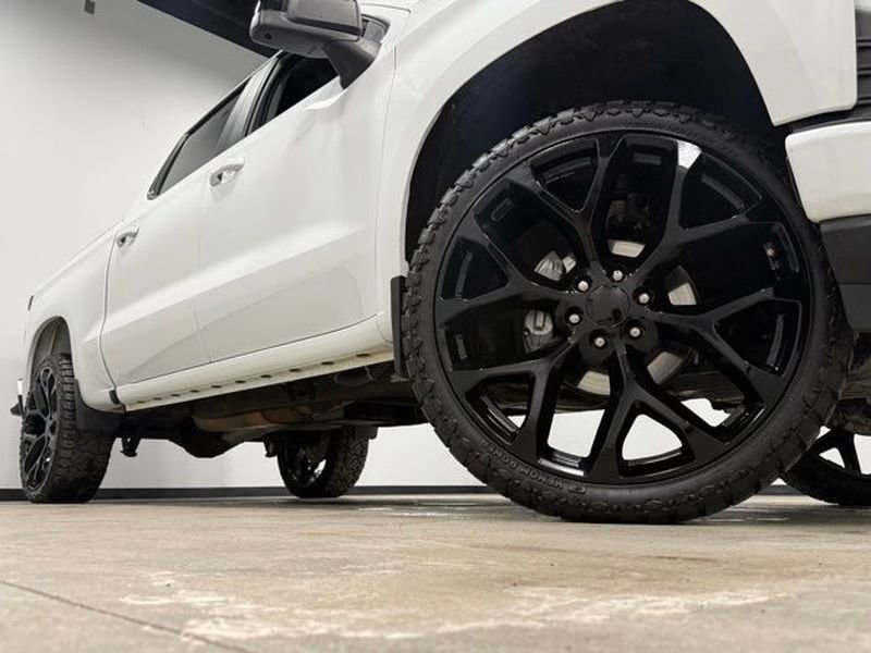 Used 2022 Chevrolet Silverado 1500 RST AWD/4WD image 2