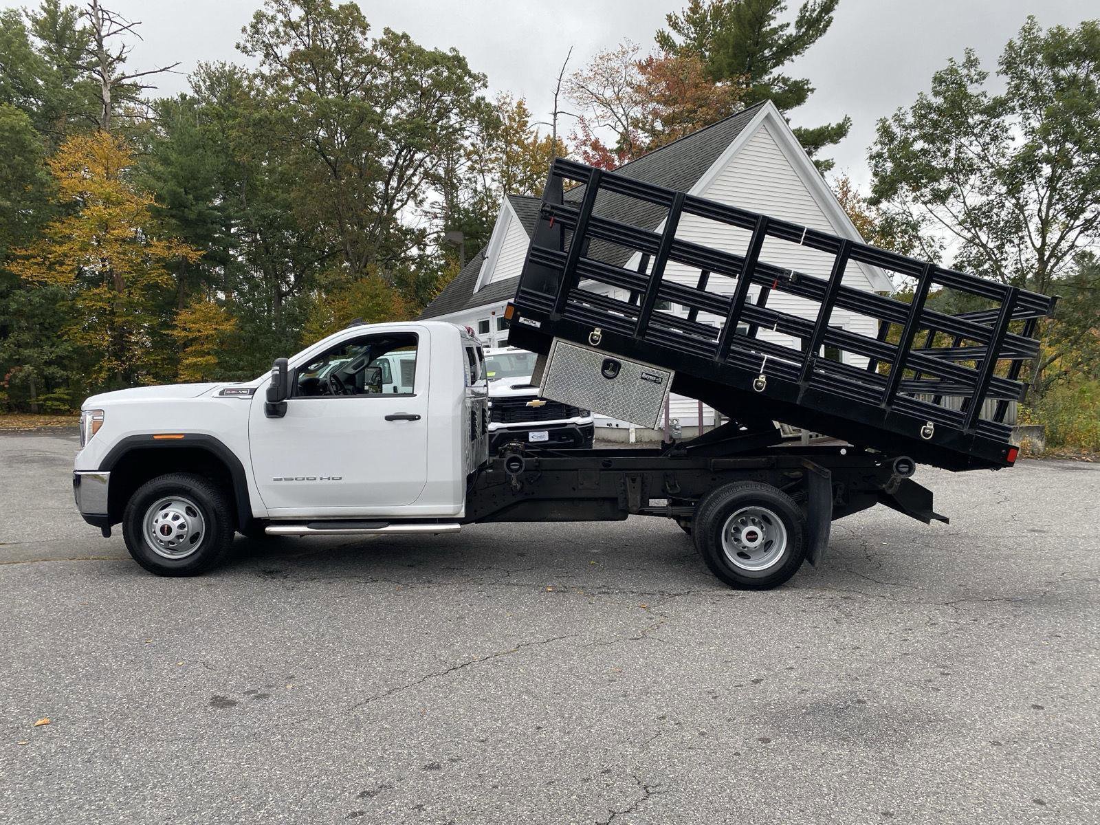 Used 2022 GMC Sierra 3500 Pro w/ Convenience Package image 3