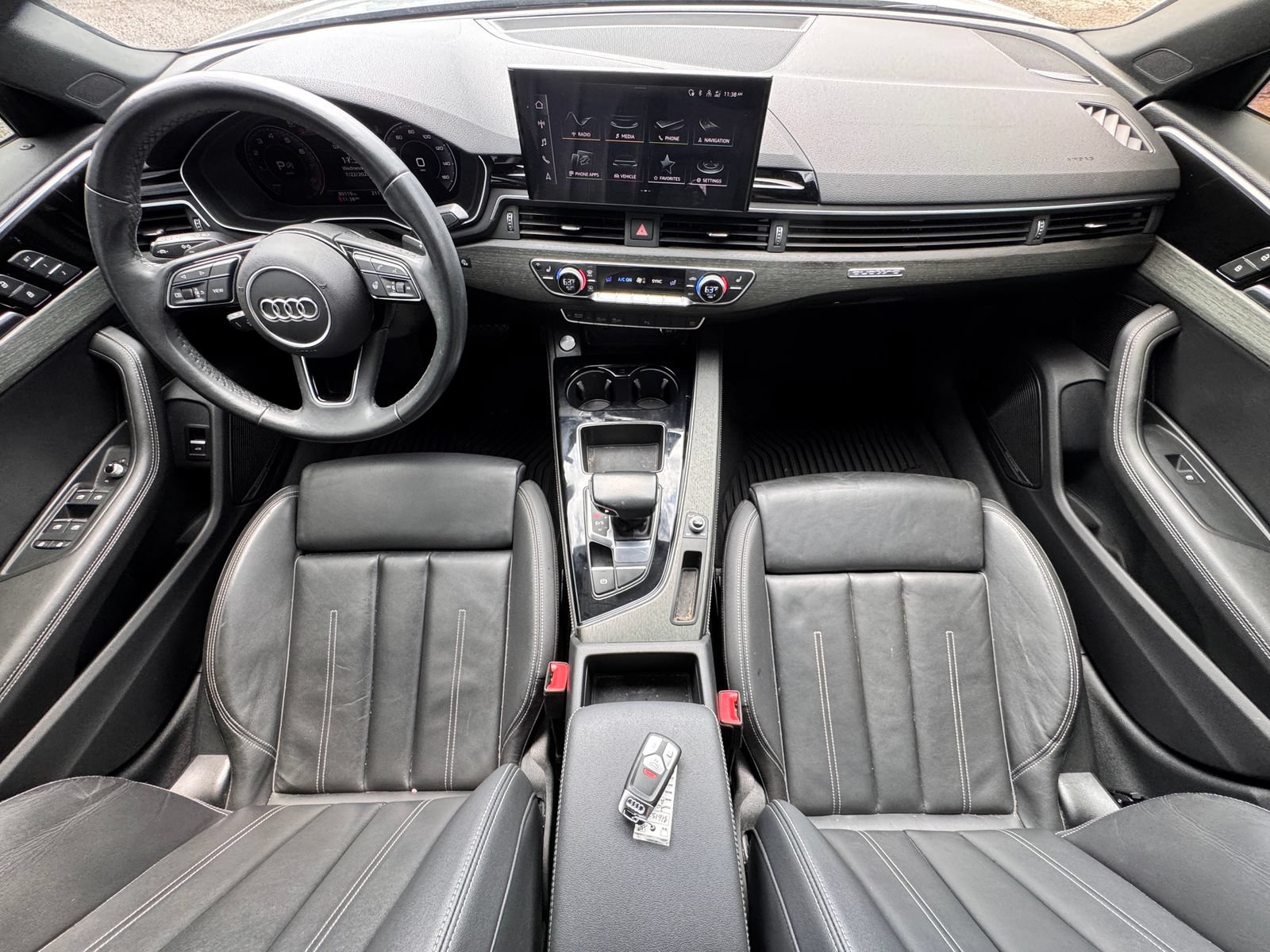 Used 2022 Audi A4 2.0T Premium Plus w/ Premium Plus Package AWD/4WD image 2